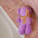 Ręcznik do twarzy - fioletowy miś z kokardką
