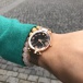 Zegarek z paskiem magnetycznym - złoty
